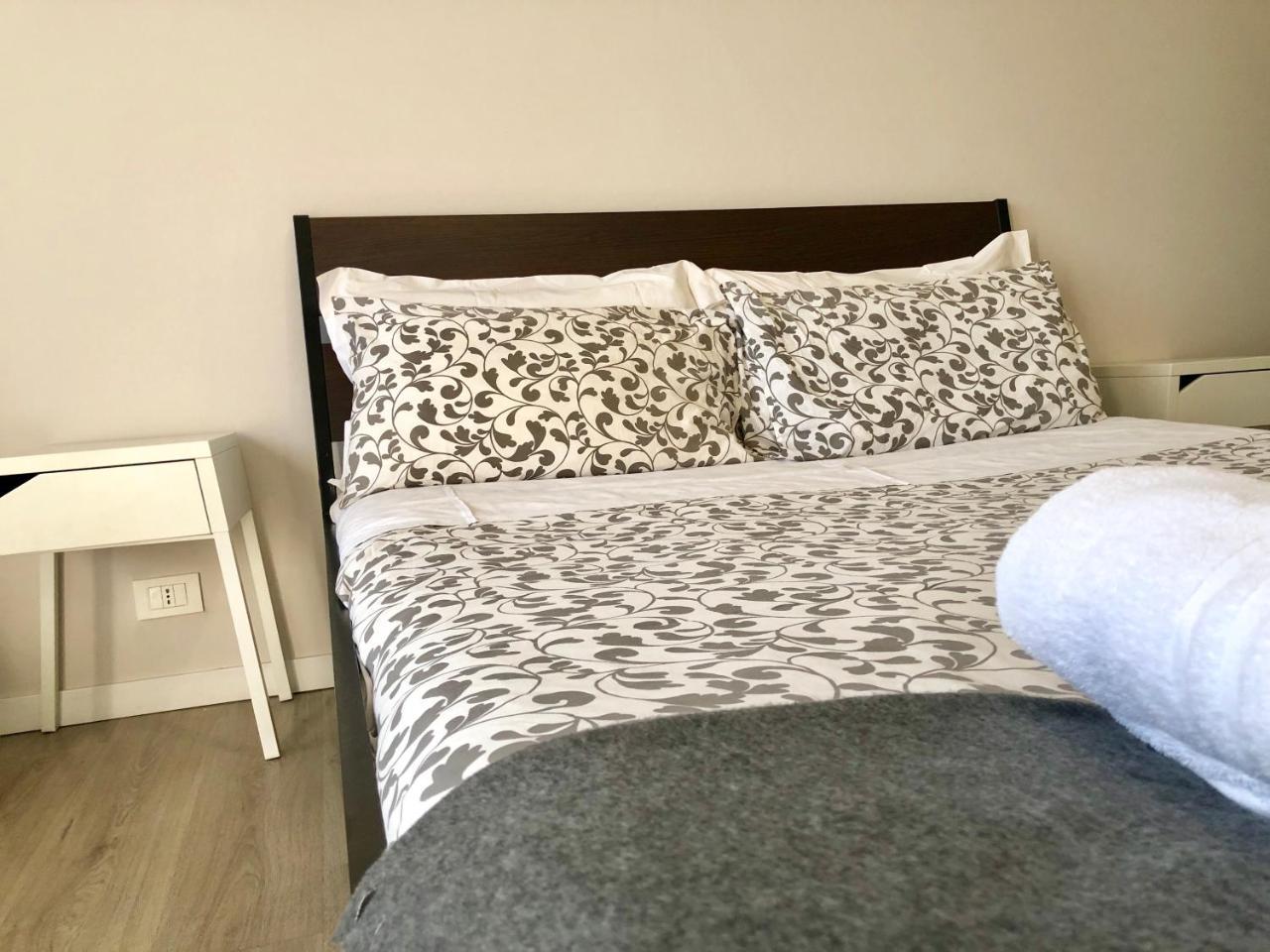 Yhome | J Stadium - Toscana Apartments